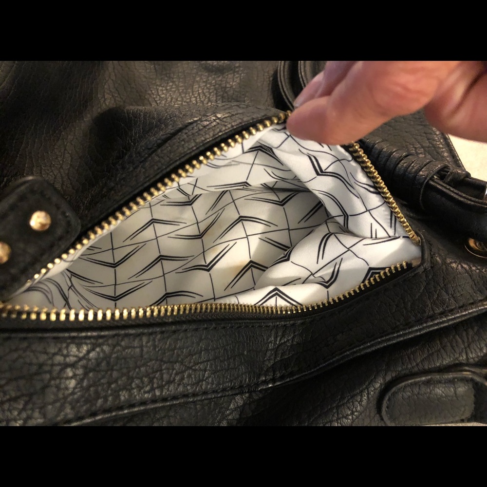 Moda Luxe Handbag - Picture 3 of 4